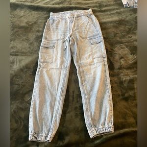 AE cargo joggers